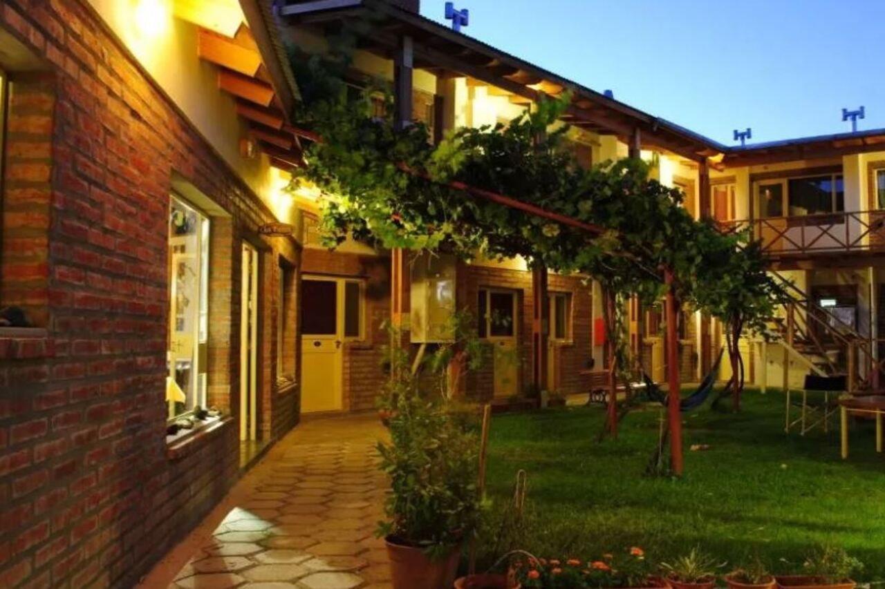 La Tosca Hostel Пуерто-Мадрін Екстер'єр фото