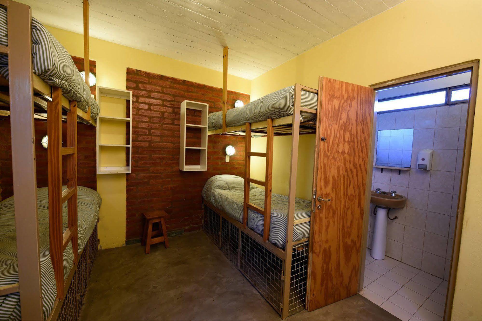 La Tosca Hostel Пуерто-Мадрін Екстер'єр фото